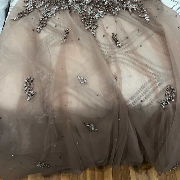 COUTURE DRESS - Picture 6 of 7